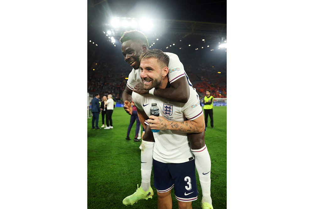 Luke Shaw and Bukayo Saka celebrate 